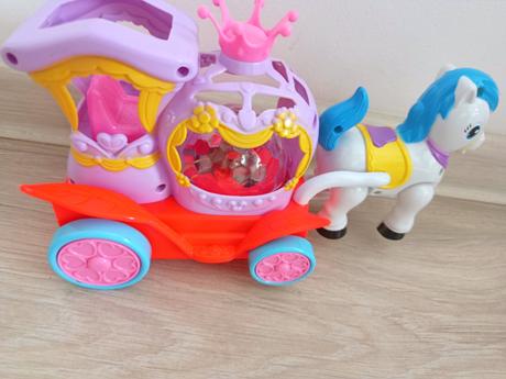 Kúzelný kočiar s koňom, 