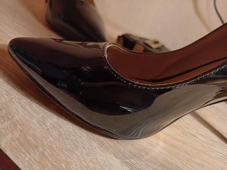 Predám dámske lodičky v 39, lasocki,39