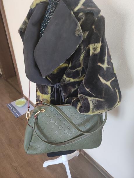 Dámsky pravý kožuch, m