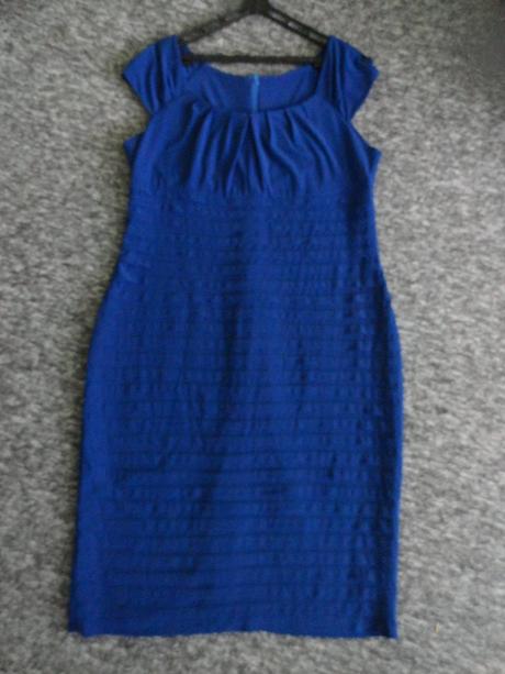 Kráľovsky modré spoločenské šaty, 46