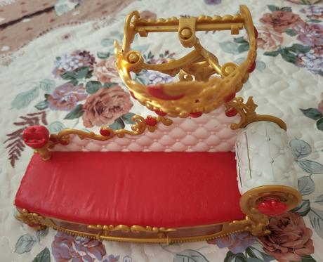 Posteľ/pohovka pre bábiku apple white, 