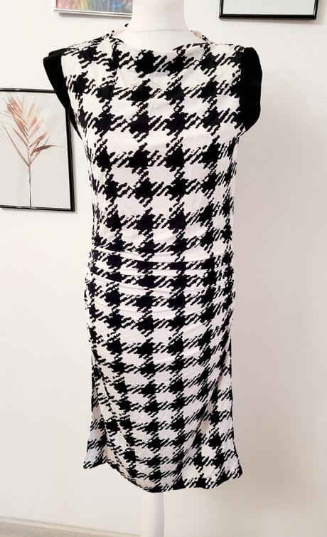 Elegantné bielo čierne šaty. elastické. s/m, 