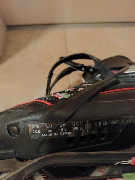 Kolieskové korčule, 40