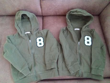 Mikiny pre dvojičky, 110