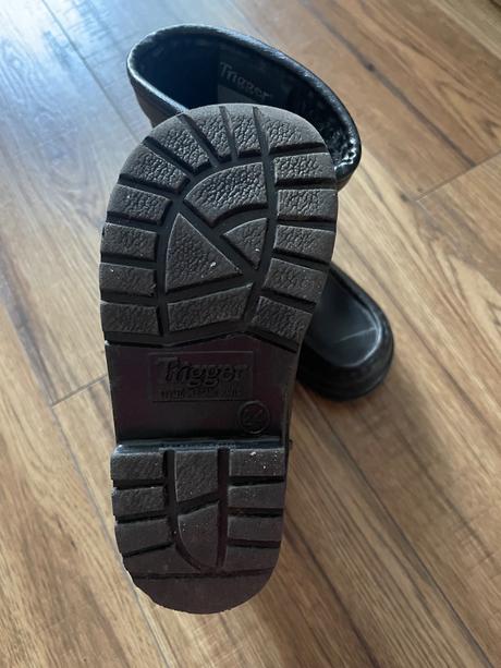 Kožené topanky, 24