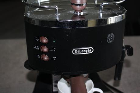 Delonghi kavovar,