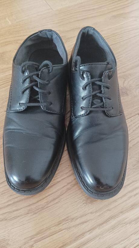 Pekné sviatočné topánky, 35