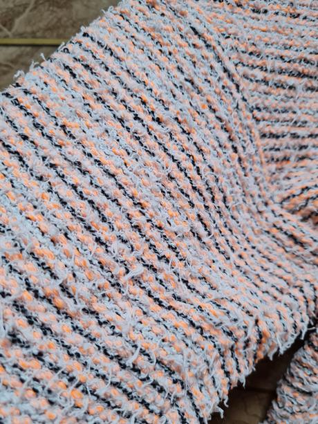 Chlpatý svetrík, f&f,l