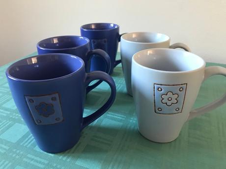 Modré hrnčeky,