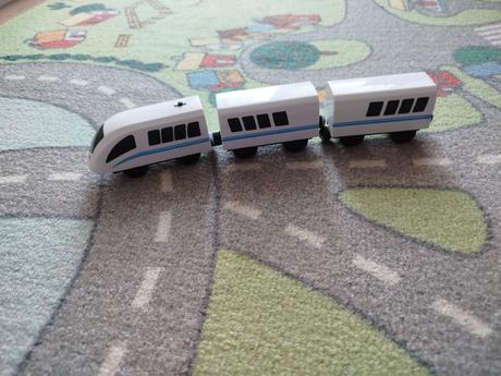 Elektronicky vlacik,