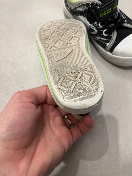 Tenisky buzz lightyear, 27