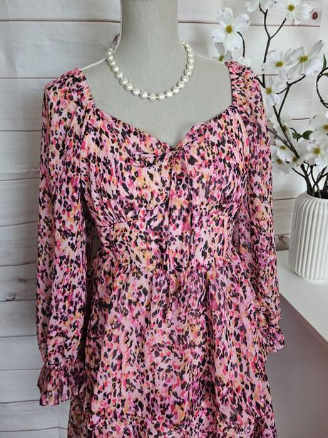 Nádherné lahulinké šaty trendyol, 38