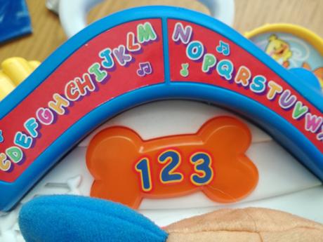 Fisher-price domcek so psíkom,