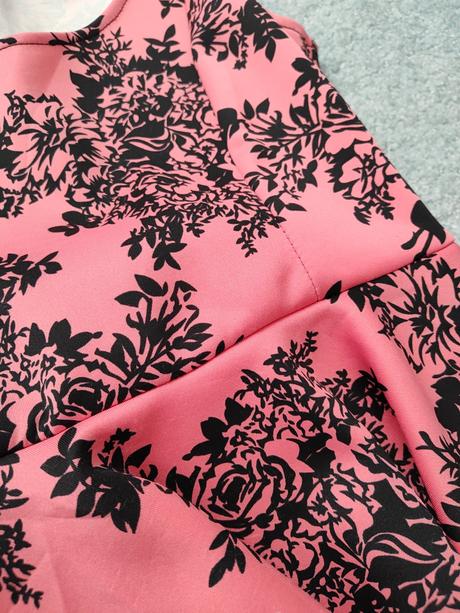 Spoločenské šaty, m