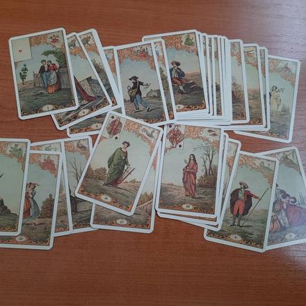 Veštecké karty le jeu du destin antique,