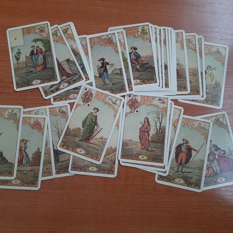 Veštecké karty le jeu du destin antique, 