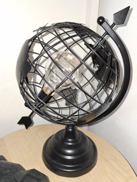 Stolová - nočná led lampa globus , da sa zasvietit,
