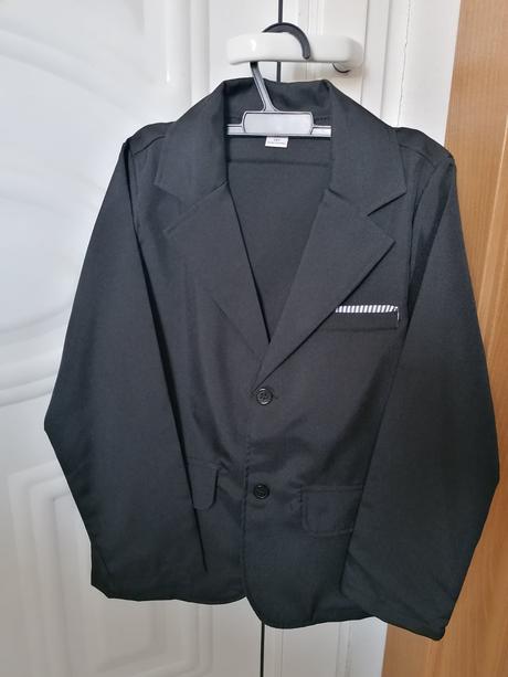 Chlapčenský oblek, 134