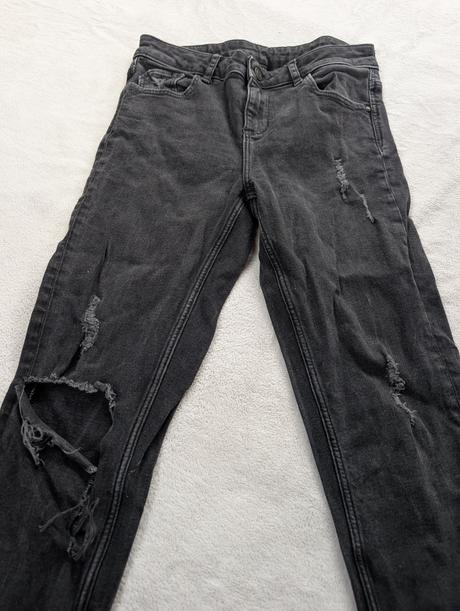 Rifle roztrhané, zara,36