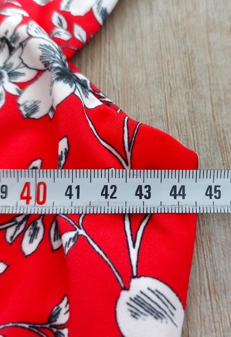 Červené kvetinové šaty taifun, m