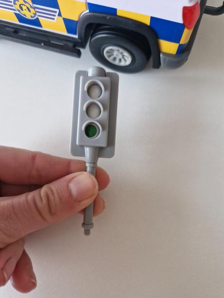 Polícia požiarnik sam, 