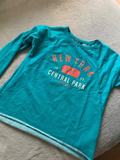 Dievcenska mikina, 158