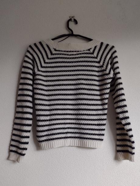 Pásikavý čierno-biely svetrík, camaieu,s