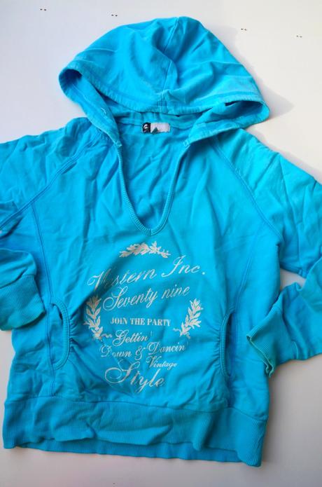 Mikina s výstrihom active, s