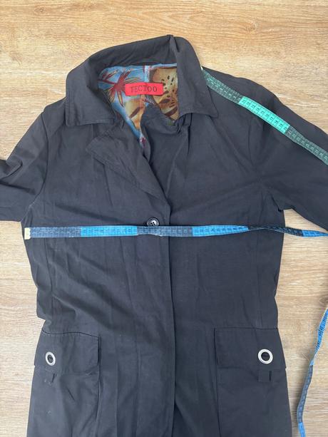 Čierny kabát tectoo, s