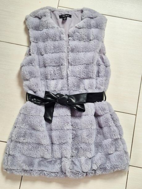 Šedá kožušinková vesta, amisu,38