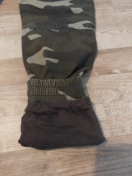 Zateplene nohavice, chapter young,146