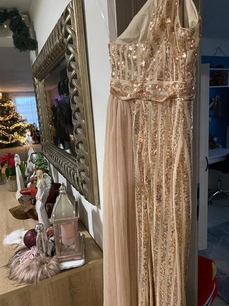 Spoločenské šaty, m