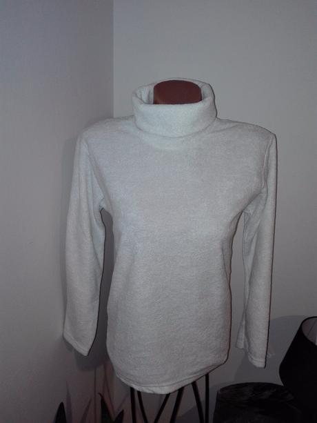 Biely teplý rolák, s