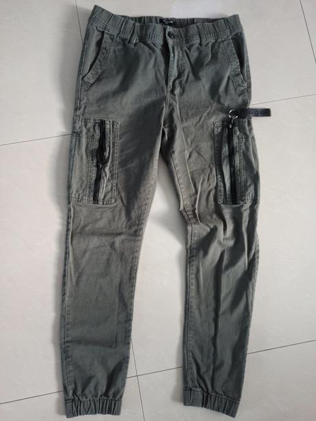 Sivé pánske nohavice, clockhouse,30