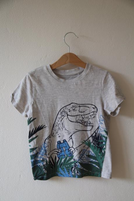 Príjemné tričko z biobavlny tyranosaurus, c&a,122
