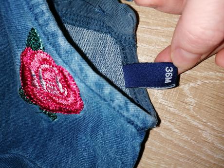 Elasticke riflove saty, 104