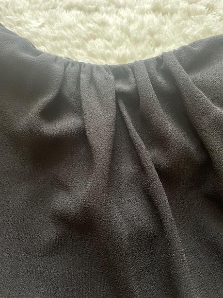 Cierne saty s vypchavkami zara, zara,l