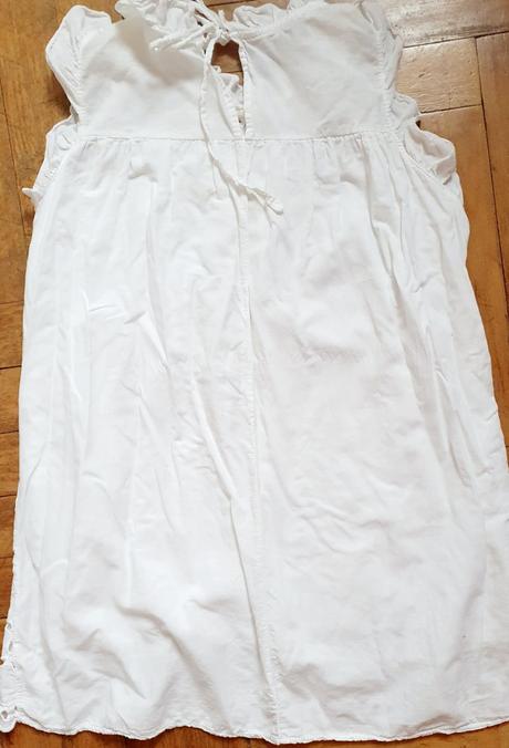 Letné vyšívané šaty, 164