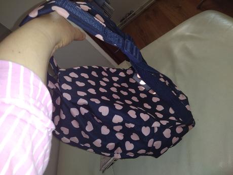 Ruksak so srdiečkami a zajacikom,