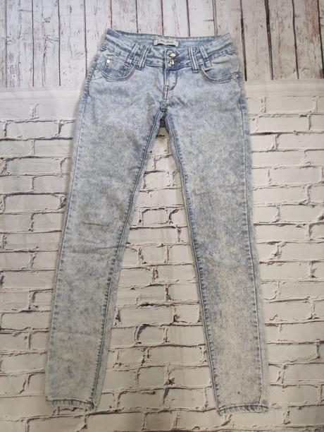 Tenké rifle miss cherry, s