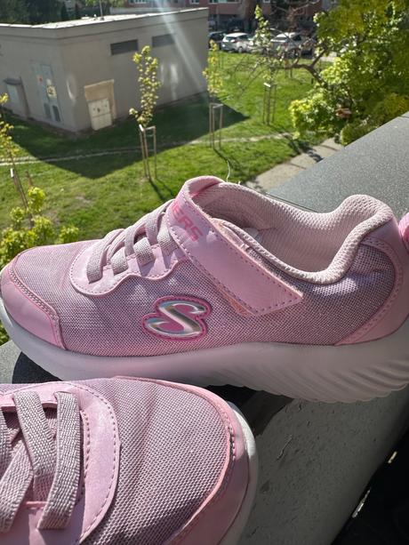 Skechers, skechers,33