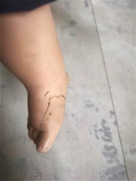 Porcelánová bábika z kolekcie promenade,