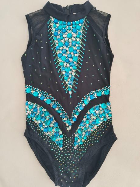 Dres na modrú gymnastiku, 140