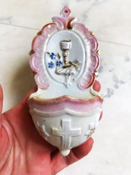 Sakrálna porcelánová starožitnosť, 