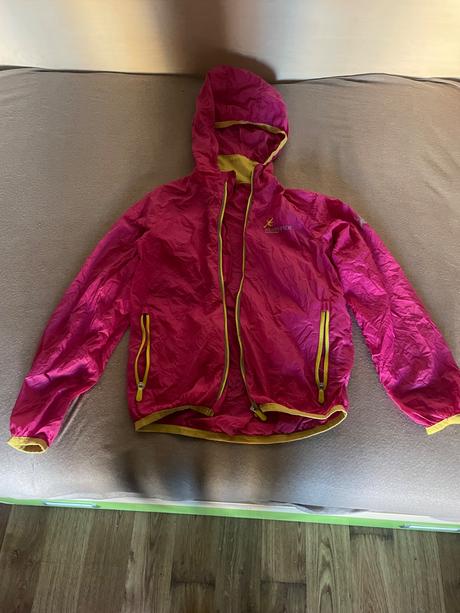 Bunda do dažďa, 122