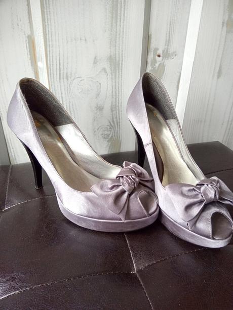 Saténové lodičky, 38