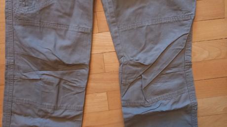 .. šedé nohavice, quechua,40