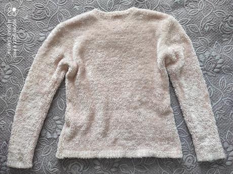 Chlpatý pulóver s flitrovou výšivkou zn. c&a, c&a,158