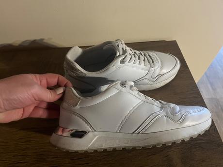 Botasky, deichmann,39