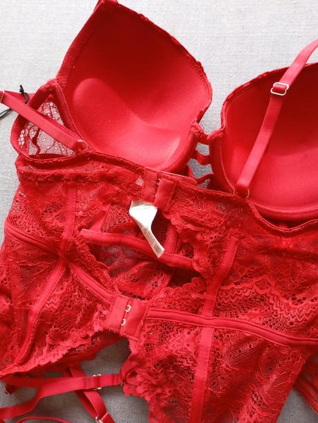 Korzet s podväzkami, sinsay,80b